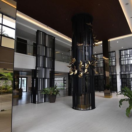 Bravo Hotel&Resorts Dumaguete City Exterior foto